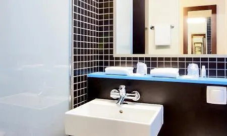 Kyriad Hotel 3*