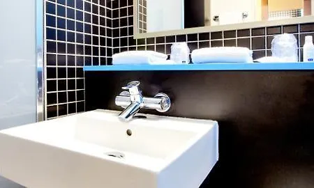 Kyriad Hotell Viry-Châtillon
