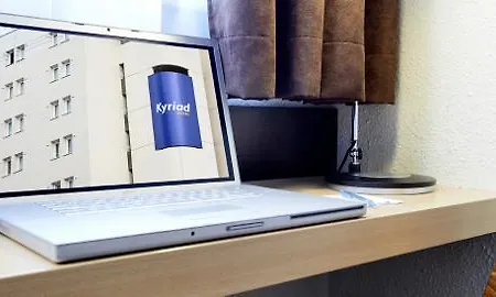 Kyriad 2*