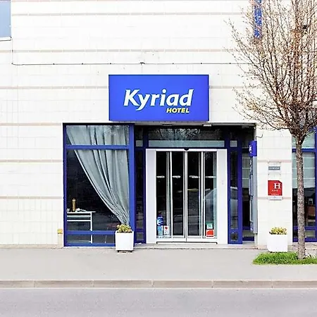 Kyriad 2*